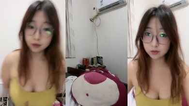 核弹！眼镜学生~20小时~【桃桃奶昔】，反差婊，奶子大屁股圆，掰开多毛嫩逼，扑面而来的压迫感⭐⭐⭐ (31)